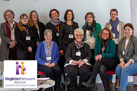 Gruppenbild mit 11 Damen des BegleiterNetzwerks