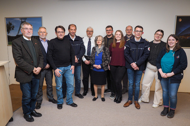 Das neu gewählte Präsidium des DRK-Kreisverband Bochum e.V. stellt sich zum Gruppenbild zusammen.